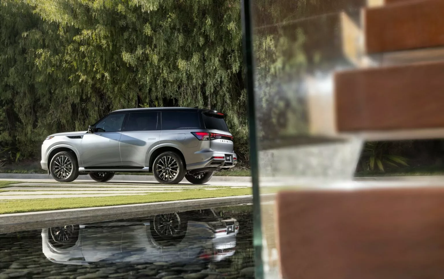 SUV-QX80